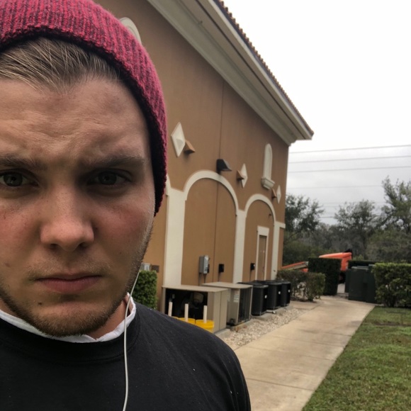 Meet your Posher, Robert - Picture 1 of 1